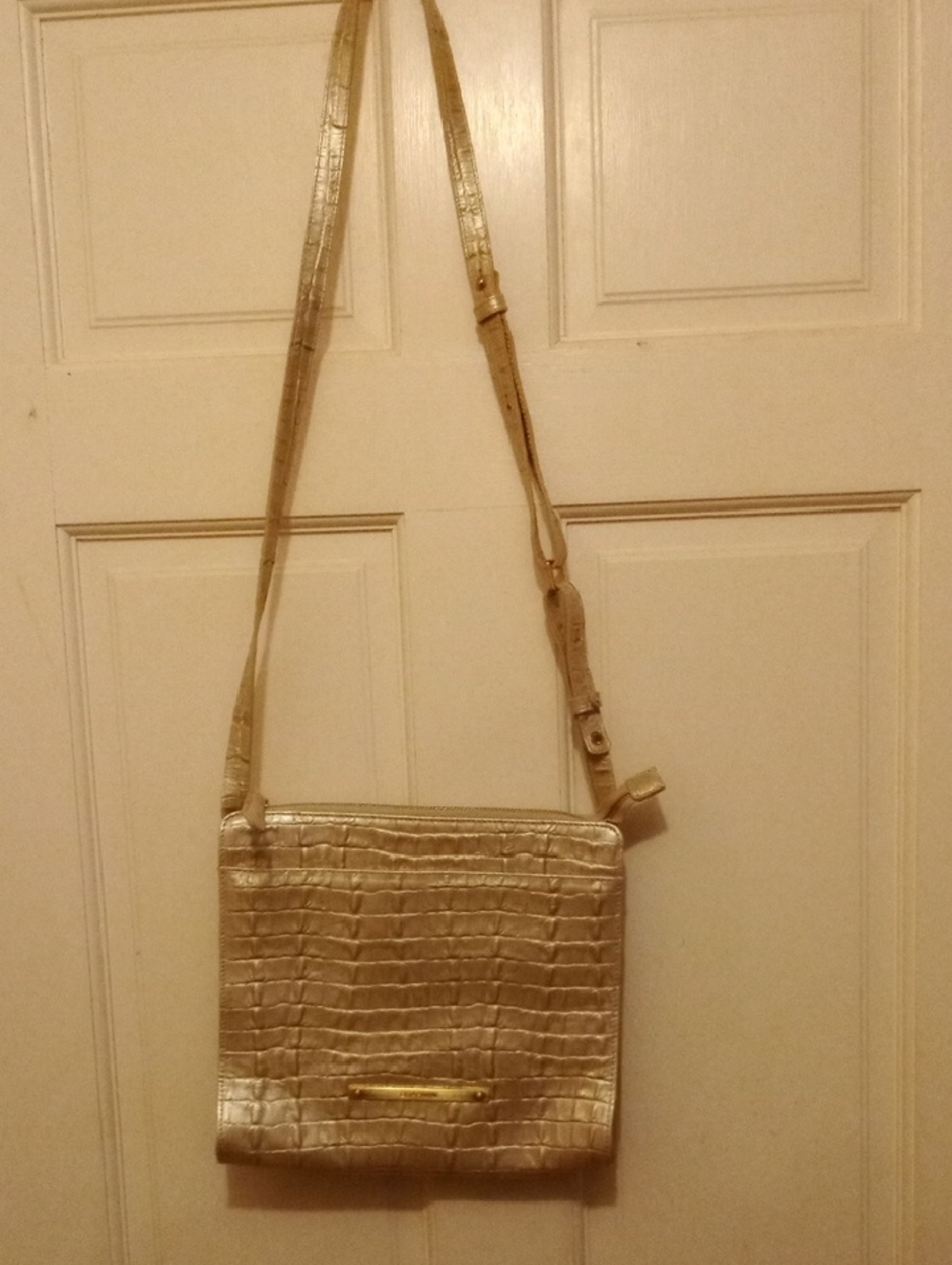 Brahmin Metallic Croc-Embossed Crossbody Bag - Gold.10.25w. 10.h.